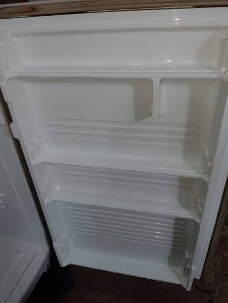 Dowlance Fridge large size 4