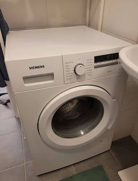 Used Siemens iQ100 Front Load Washing Machine - 6 kg, 0