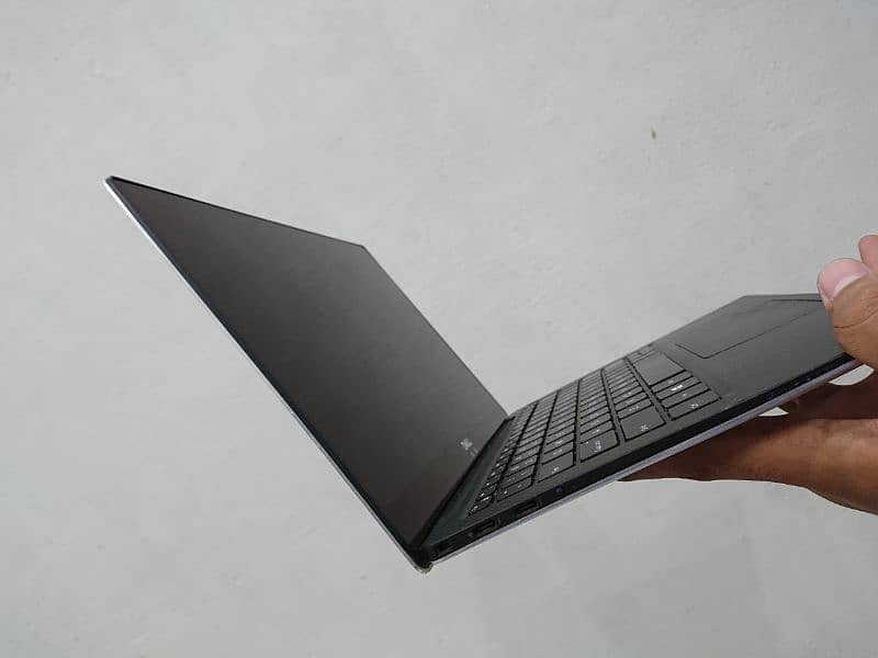 Dell  XPS 13 9370 4