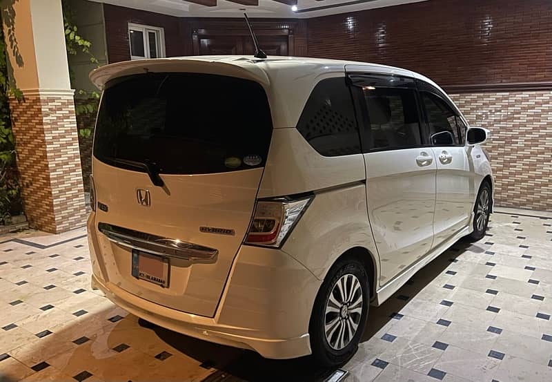 Honda Freed 2012 5