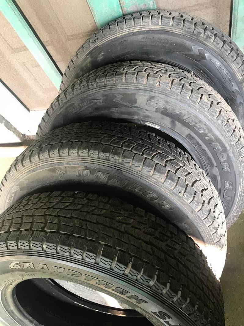 Jeep Tryes Dunlop 175/80/16 6