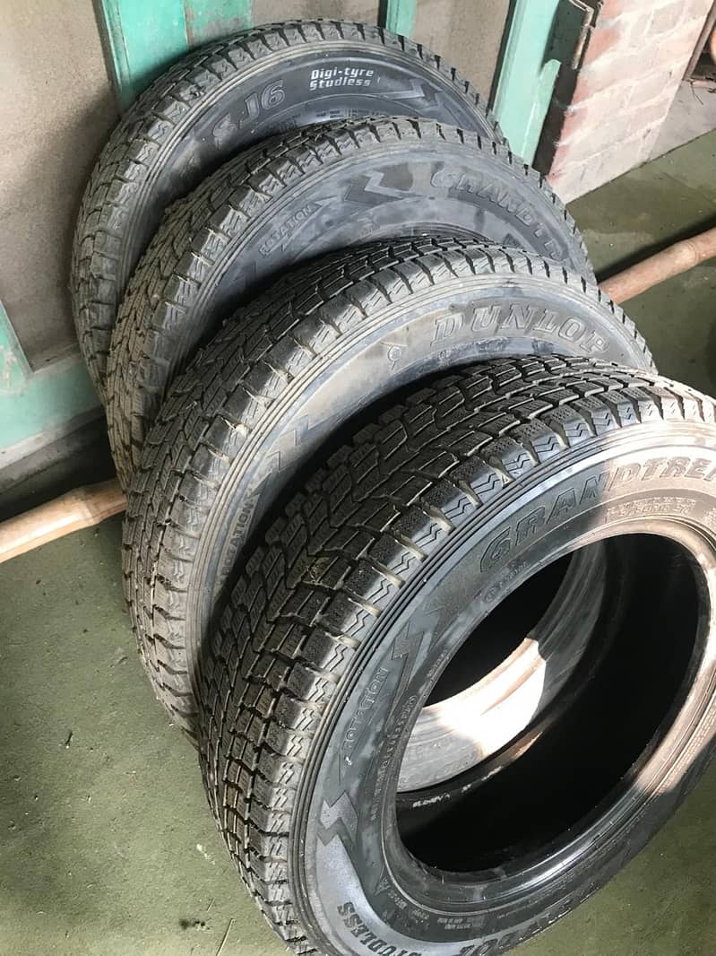 Jeep Tryes Dunlop 175/80/16 7