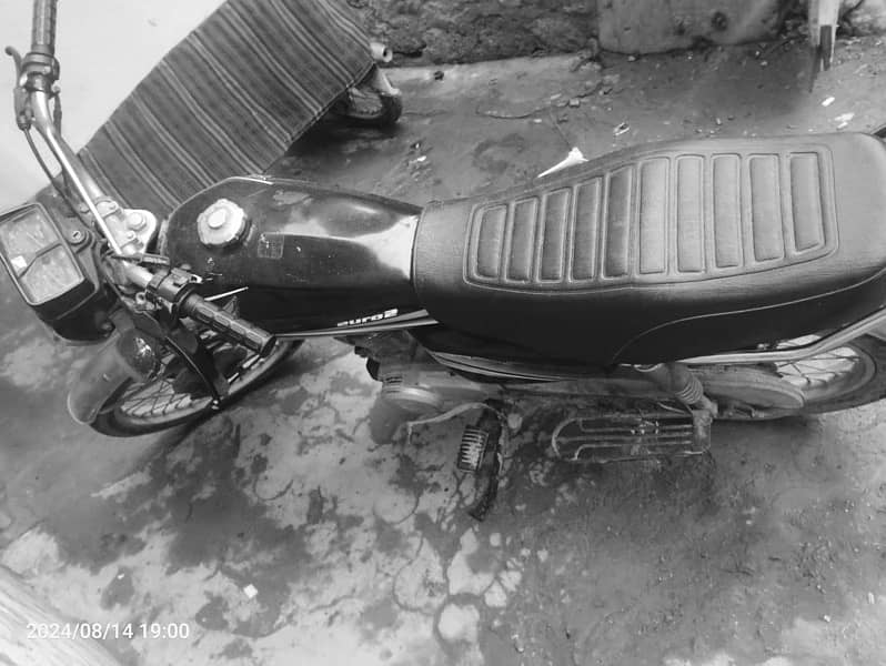 honda cg125, used bike in good condition for sell 1