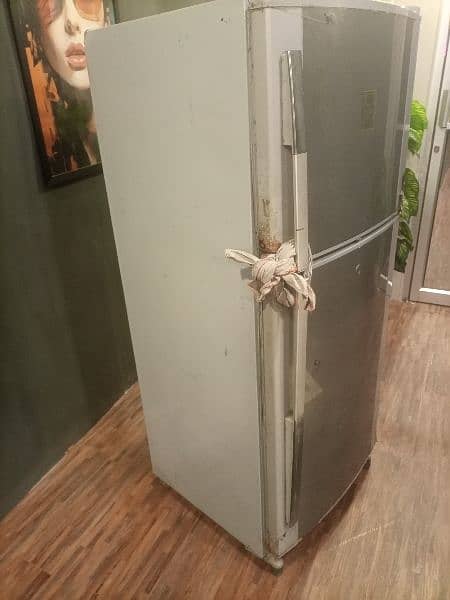 sale dawlance 9170 model fridge na open na hi reparing orgnal 7