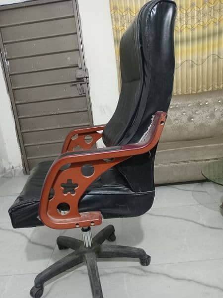 chair ha 1