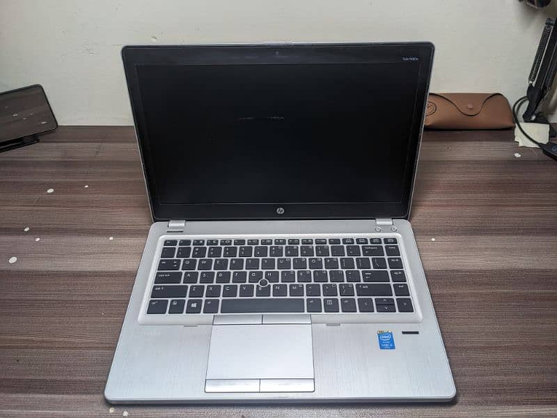 HP Folio 9480m 0