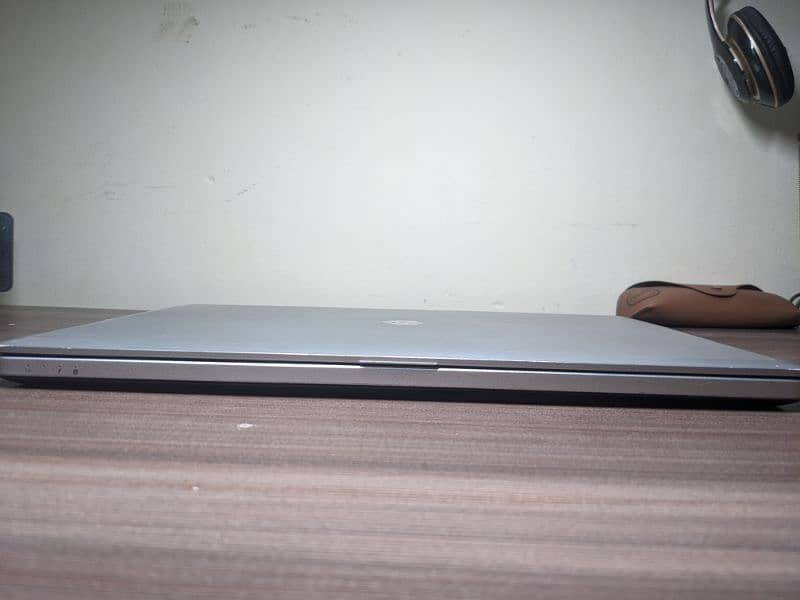 HP Folio 9480m 3