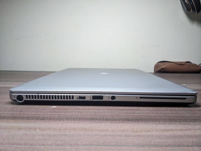 HP Folio 9480m 4