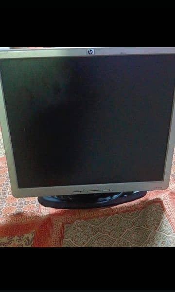 Dell Optiplex 3010 with monitor and keyboard 2