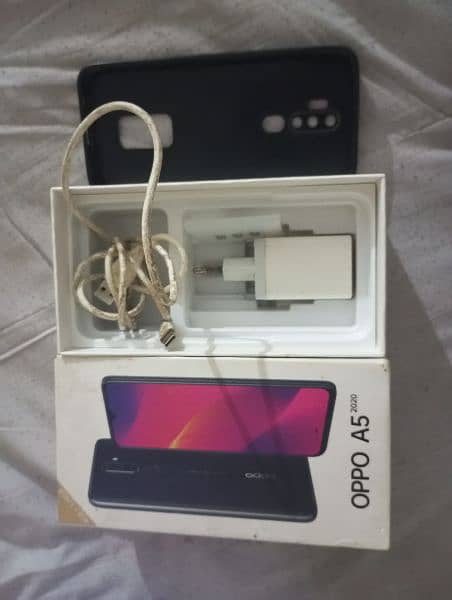 oppo a5 2020 4/128 with box and charger lash condition 7