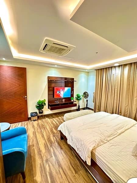 ONE BED GOLD CREST LUXURY APARTMENT ON DAILY / WEEKLY BASIS DHA-4 2