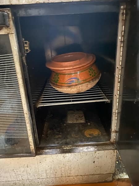 stove in best condition need to be re paint all ok 5