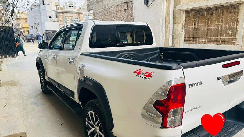 Toyota Hilux 2018 4