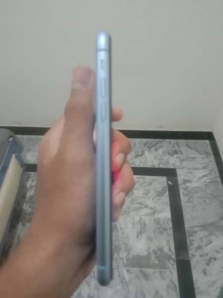 Iphone XR 64 Gb Non Pta Waterpack 6