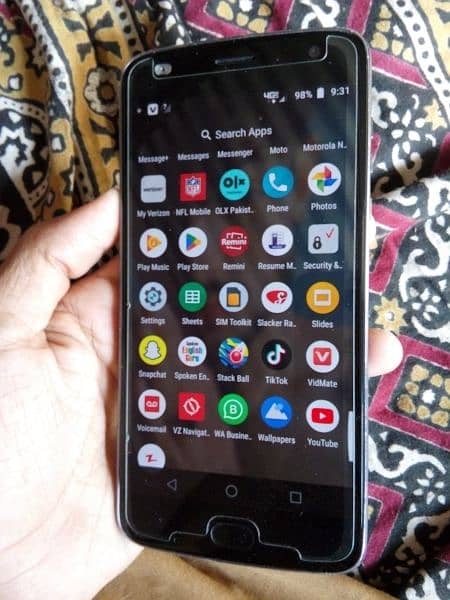 Moto Z2 play 10 by 10 urgent sale 3