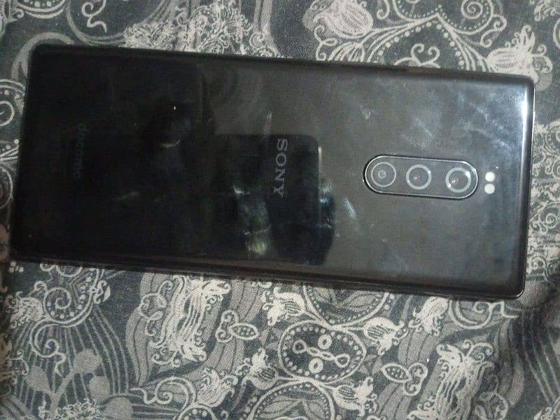 Sony Xperia 1 gaming phone 6 gb ram 3