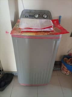 Good condition washing machine available for sale