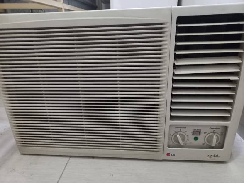 LG Gold Window Air Conditioner - 1 Ton for Sale 2