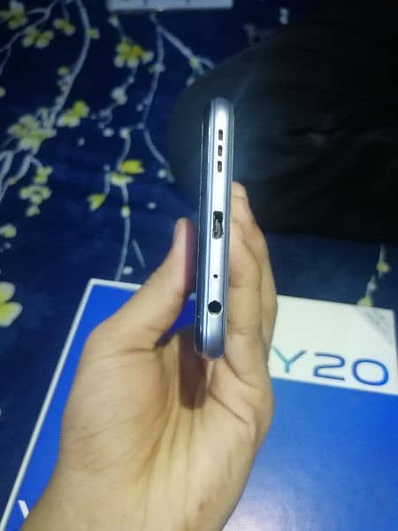 VIVO Y20 4.64  phone number 03121069413 4