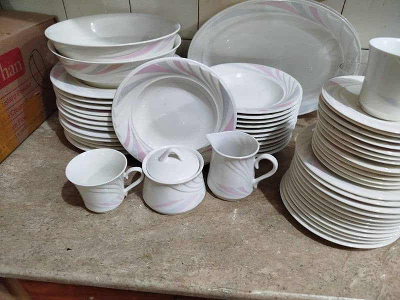 Crockery set 1