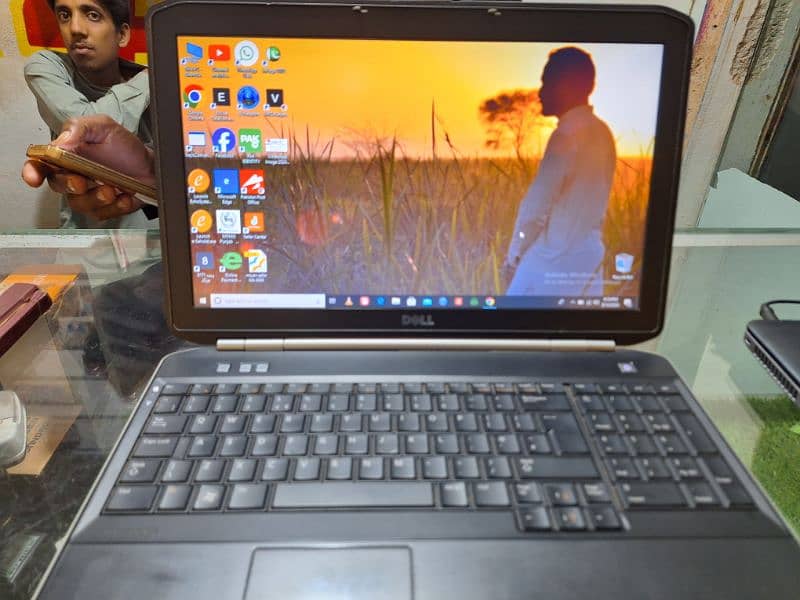 dell laptop 0