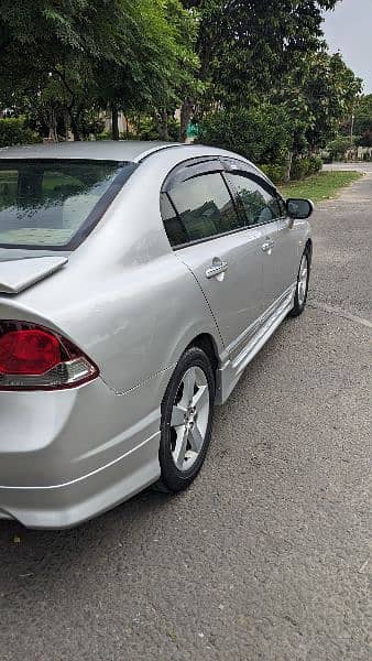 Honda Civic VTi 1.8 i-VTEC 5