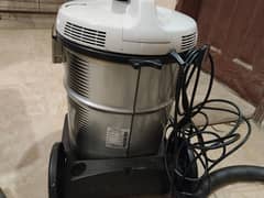 Hitachi Vaccum Cleaner 1600W 0