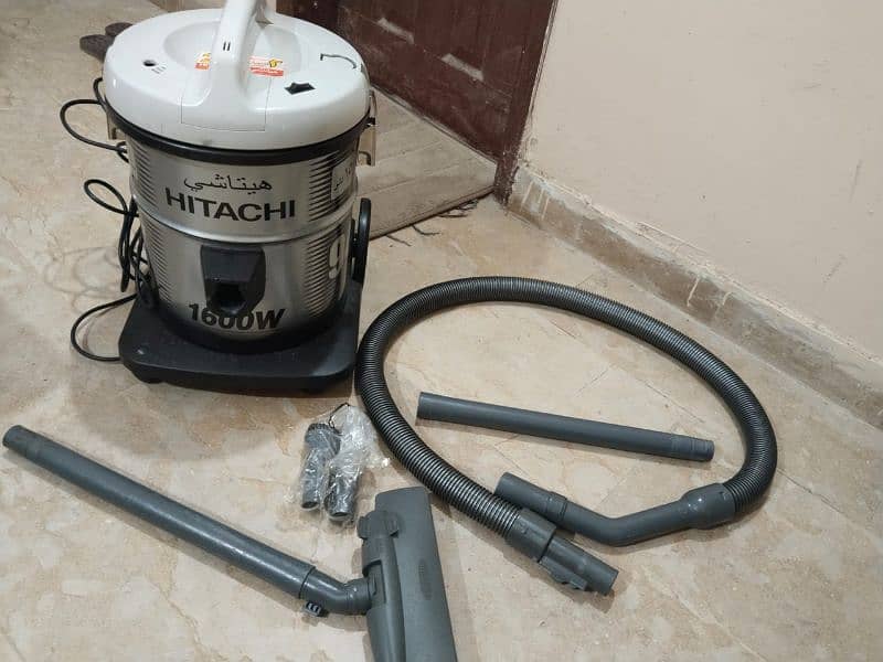 Hitachi Vaccum Cleaner 1600W 1