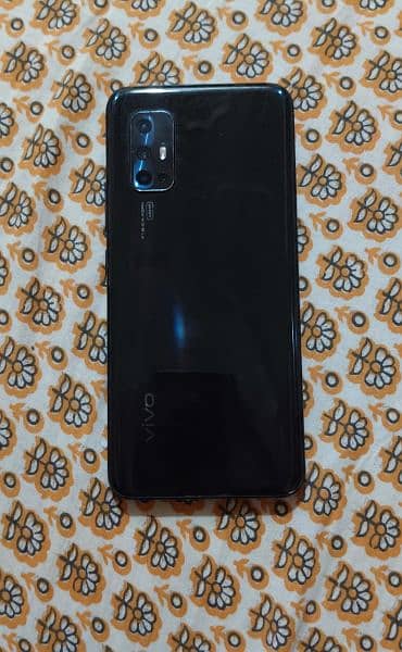 Vivo v17 8/256gb box with original charger. 9/10 condition. 6