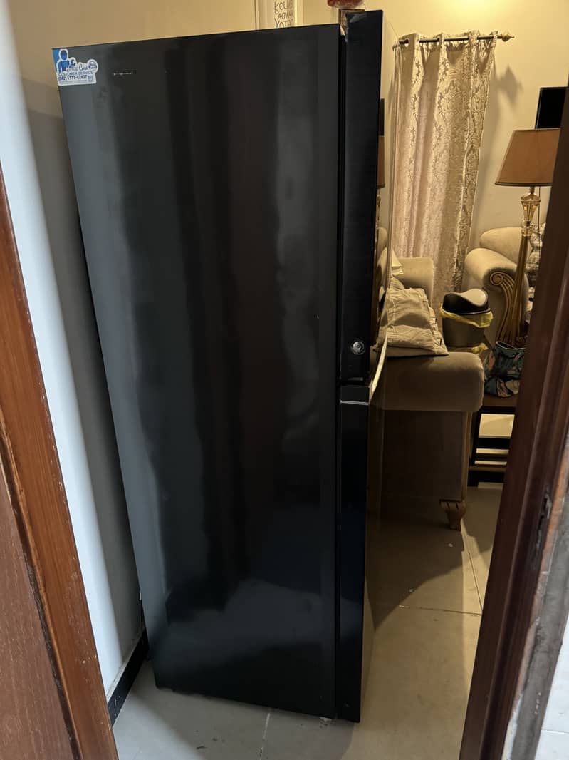 Haier HRF-368EBB refrigerator very clean 7