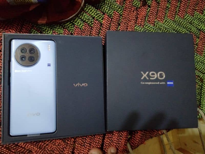 vivo x90 4