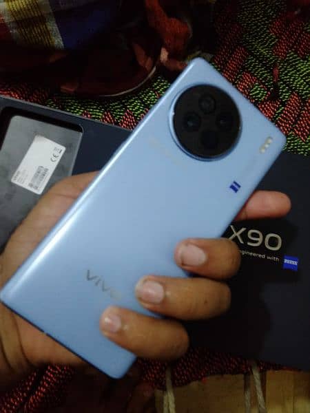 vivo x90 1