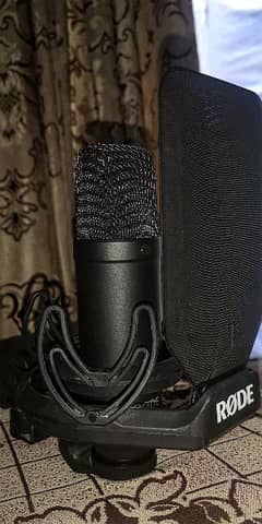 Rode NT1 Microphone 0