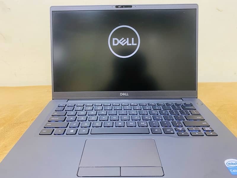 Dell latitude 5400 i5 8th gen 8