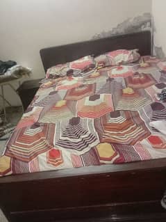 queen size bed with metress for urgent sale