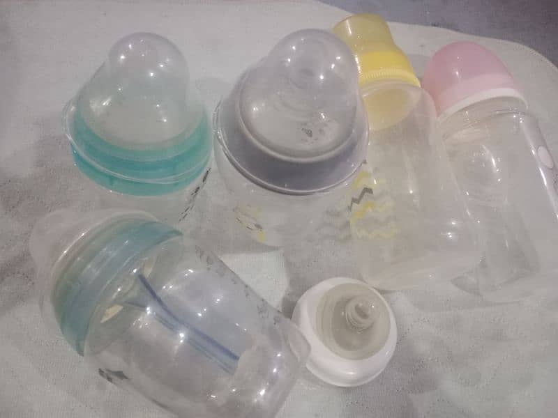 Tommee Tippee and Canpol Babies Feeding bottles 0