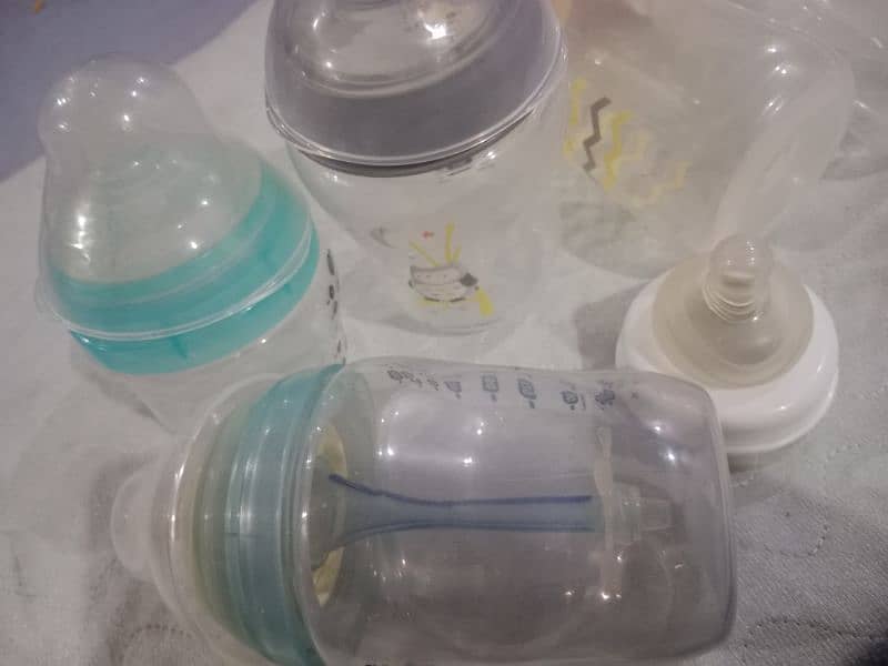 Tommee Tippee and Canpol Babies Feeding bottles 4