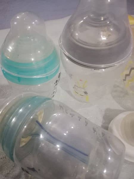 Tommee Tippee and Canpol Babies Feeding bottles 5