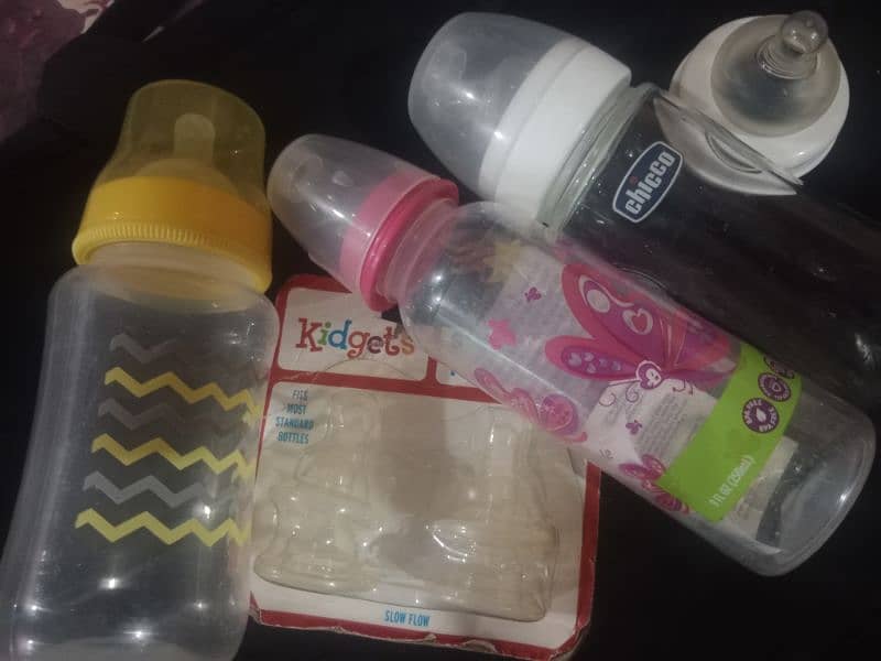 Tommee Tippee and Canpol Babies Feeding bottles 7