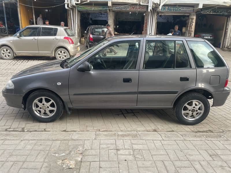 Suzuki Cultus VXLi 2010 4