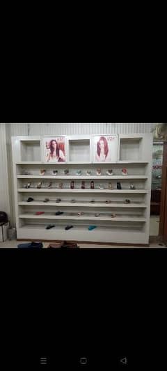 shoes display