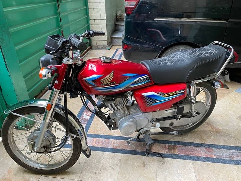 honda CD 125 2024 modle  red clr 3