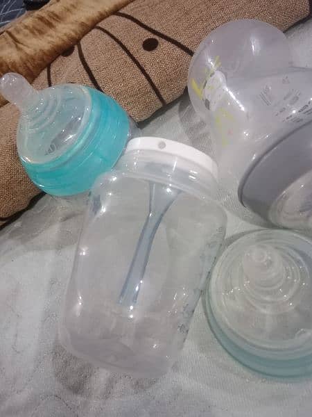 Avent and Tommee Tippee feeders 11