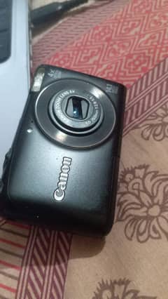 DIGITAL CAMERA