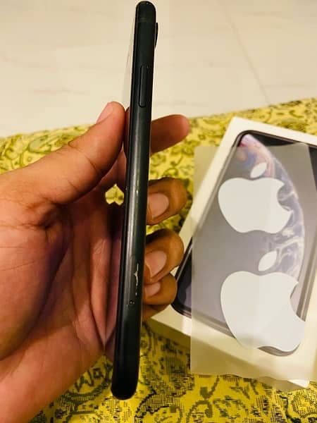 iPhone XR 64gb with box PTA APPROVED 2