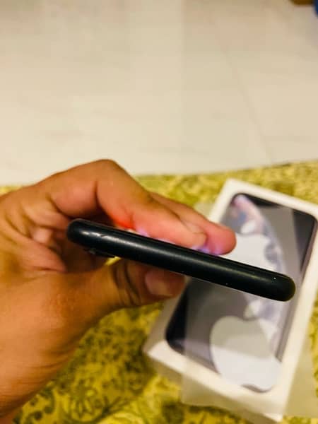 iPhone XR 64gb with box PTA APPROVED 5