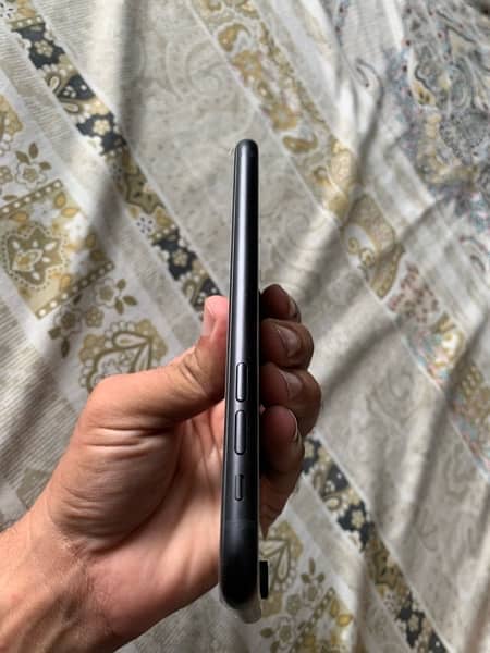 Apple iPhone XR 128gb space gray 2