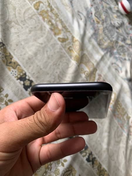 Apple iPhone XR 128gb space gray 4