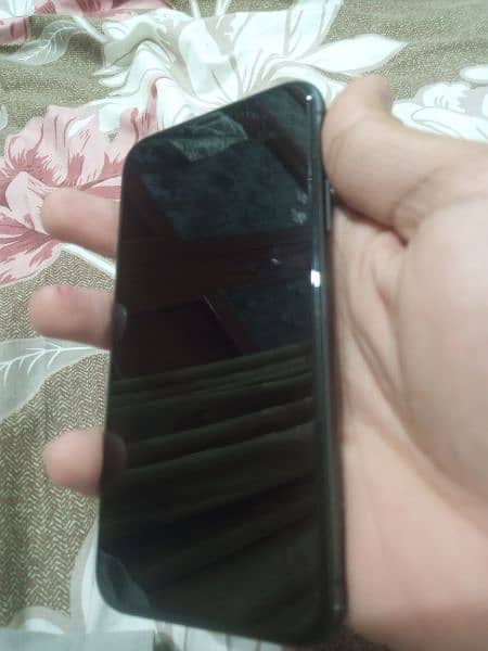 iphone 11 non pta 64 GB 10/9 condition 3