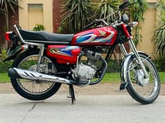 Honda 125 Like showroom condition Own my Name from day first